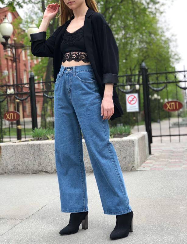 Модные широкие джинсы